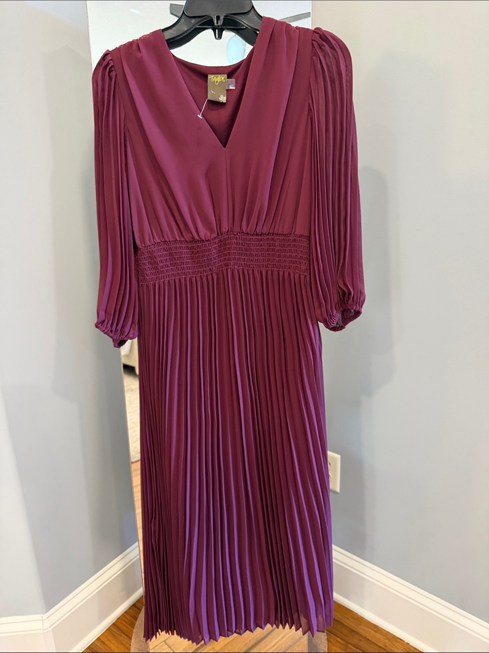 Taylor burgundy Pleated V-Neck Midi Dress